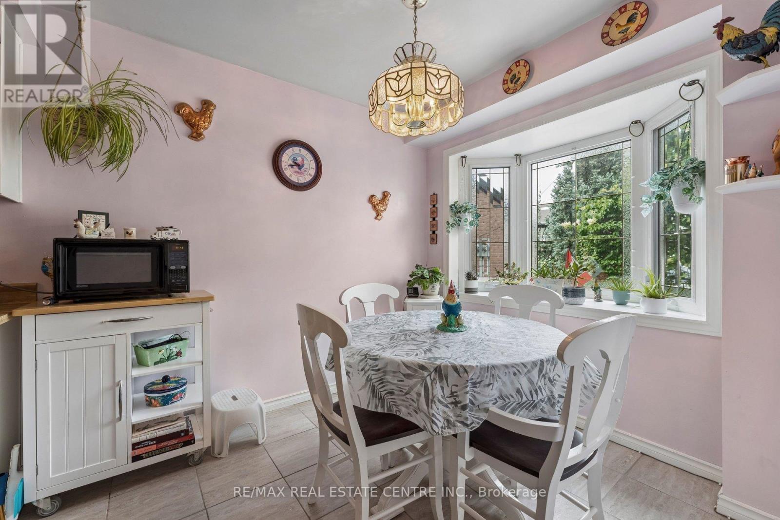 26 JAMESON CRESCENT - 17