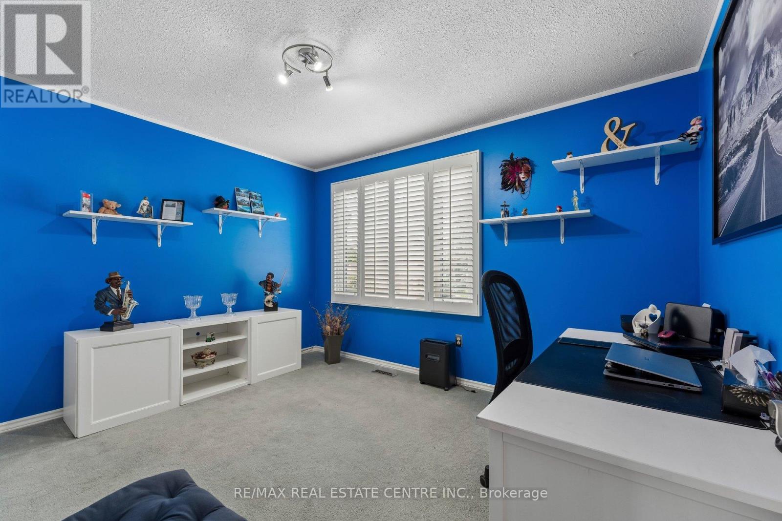 26 JAMESON CRESCENT - 27