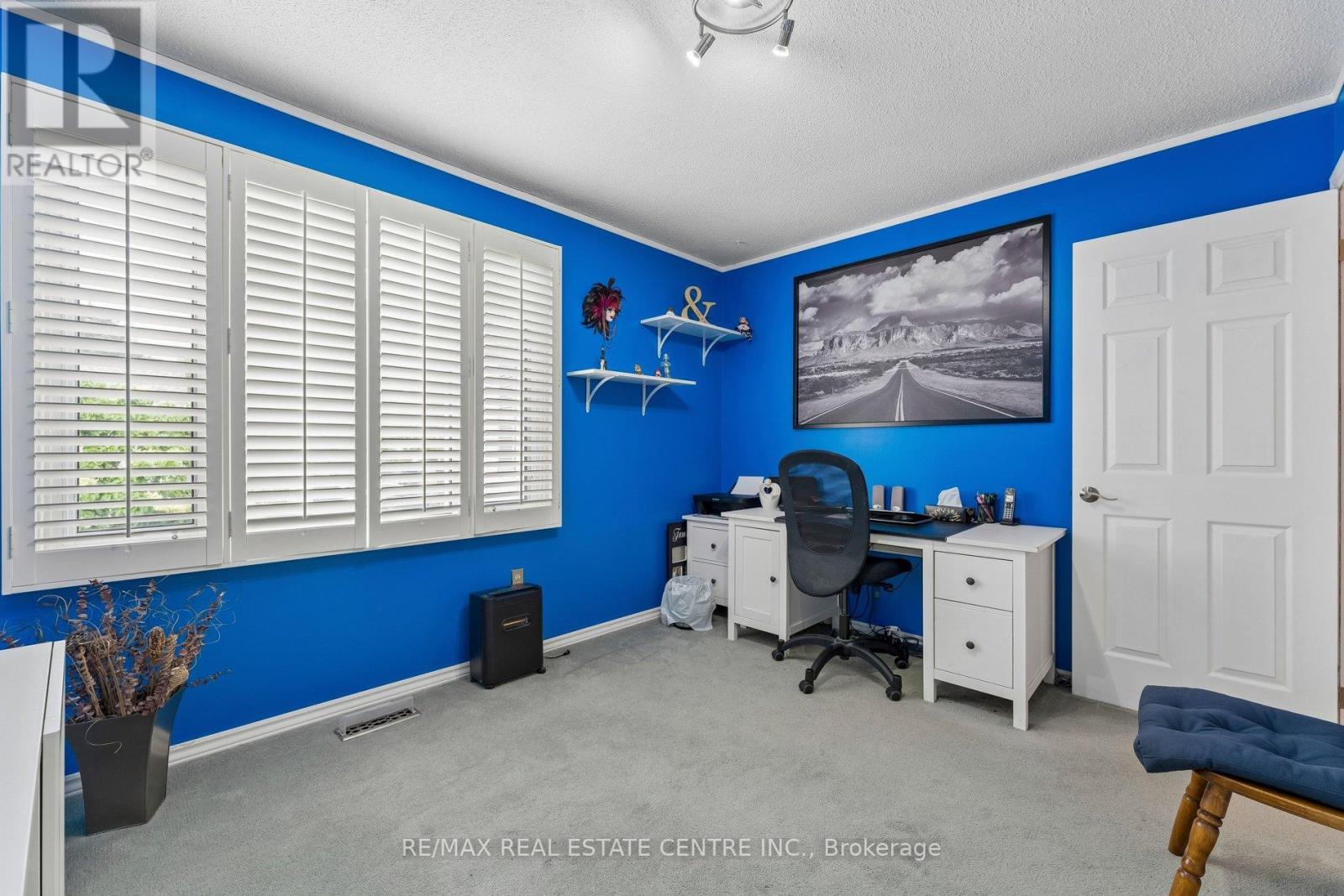26 JAMESON CRESCENT - 29