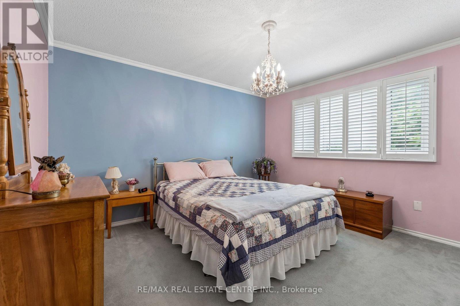 26 JAMESON CRESCENT - 30