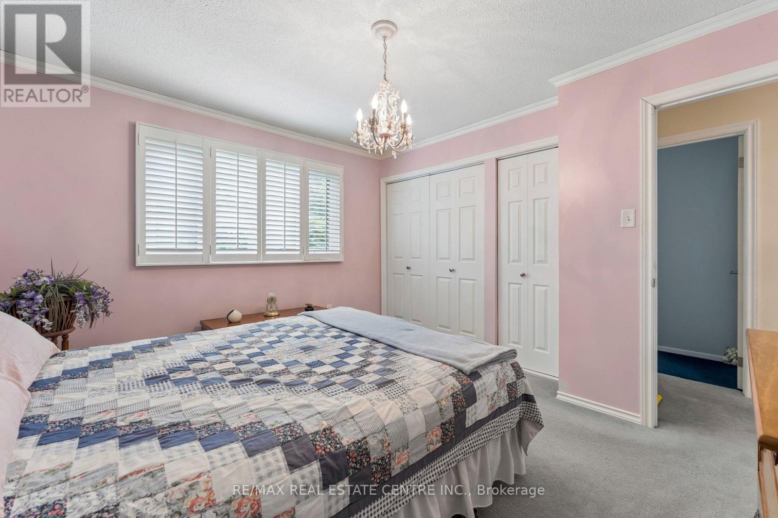 26 JAMESON CRESCENT - 31