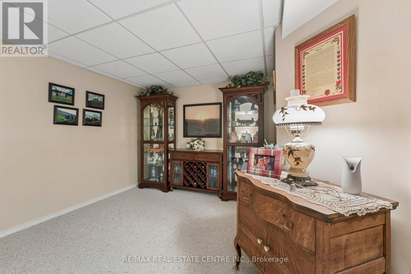 26 JAMESON CRESCENT - 41