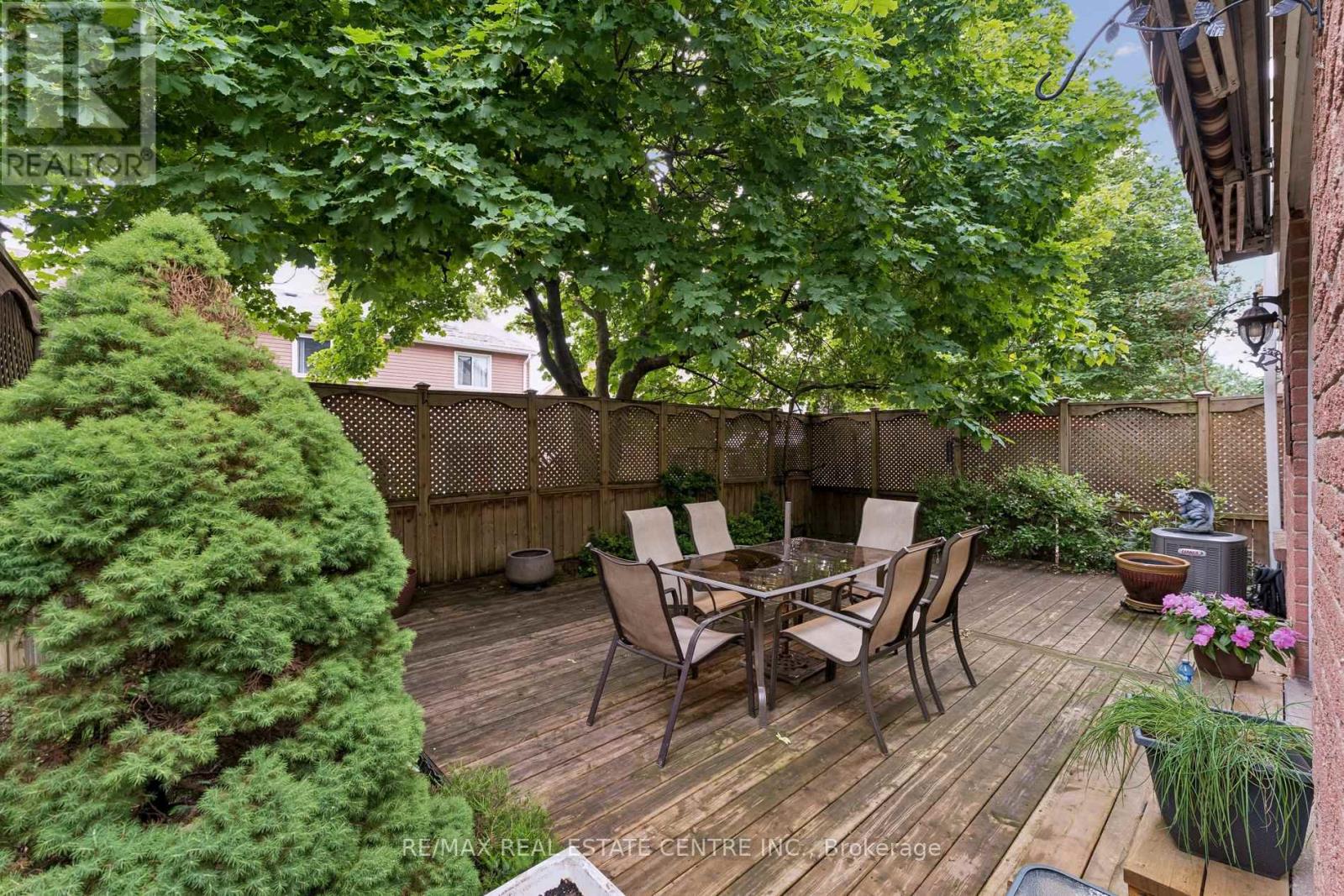26 JAMESON CRESCENT - 45