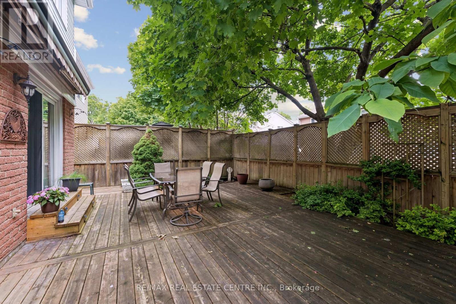 26 JAMESON CRESCENT - 48