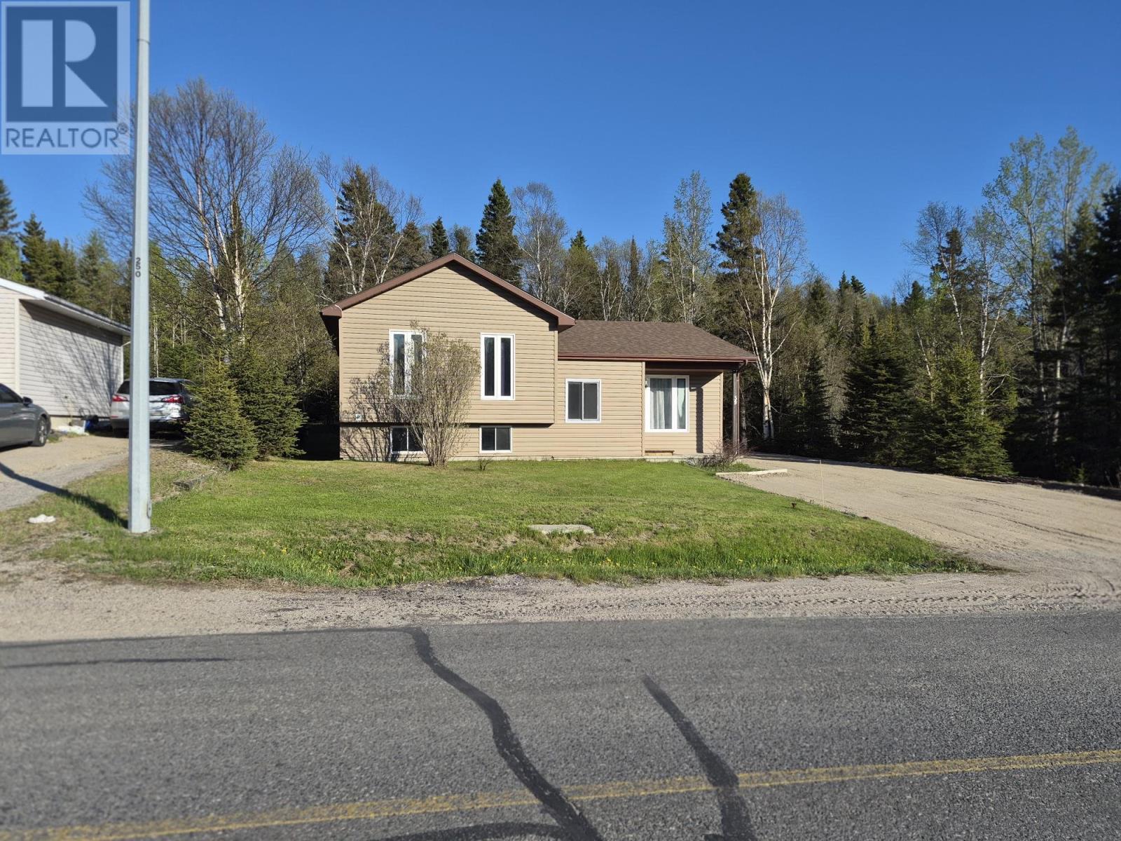 59 Hemlo Drive - 50