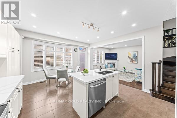 10 ROUGEBANK AVENUE - 18