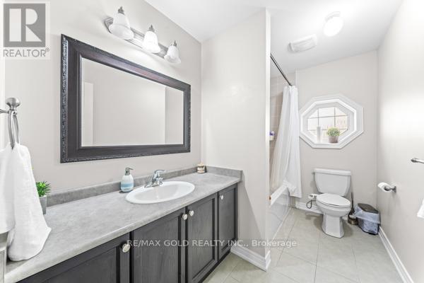 10 ROUGEBANK AVENUE - 31