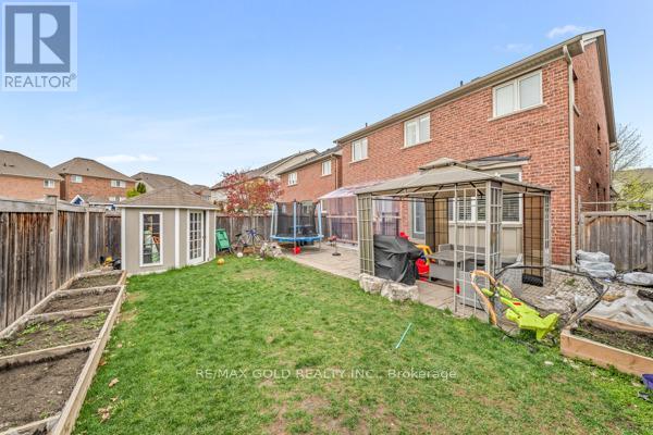 10 ROUGEBANK AVENUE - 45