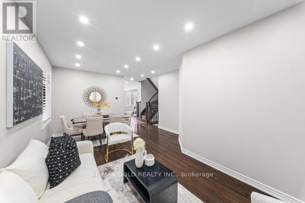 10 ROUGEBANK AVENUE - 8