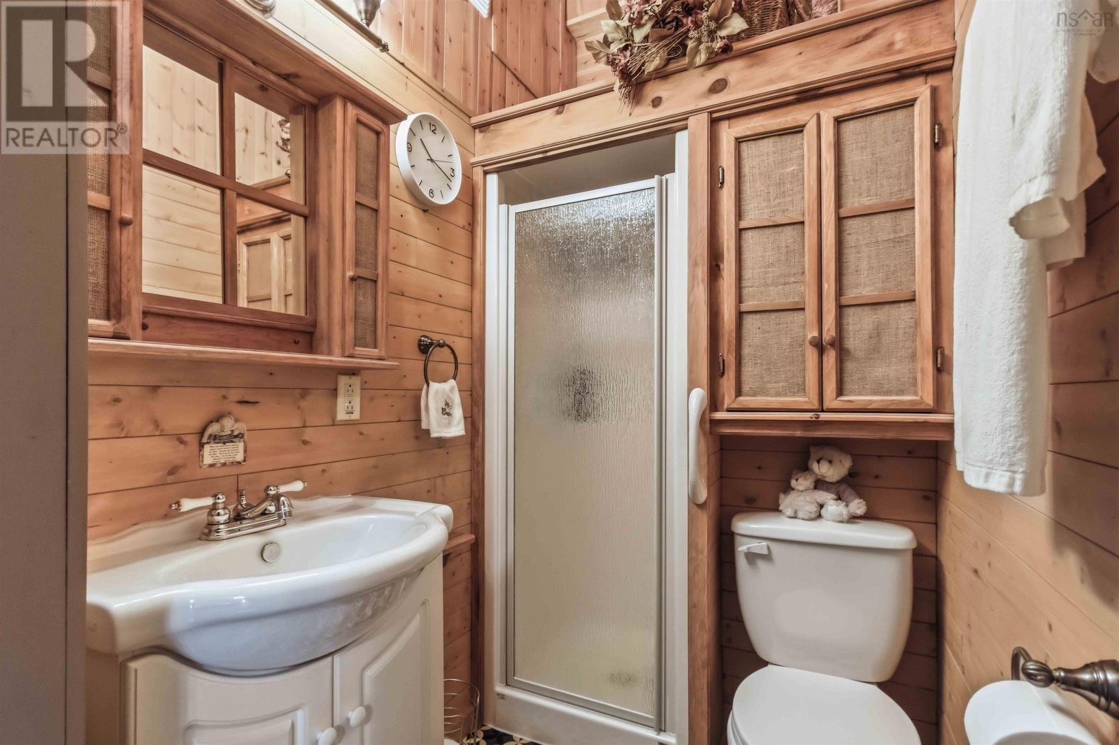 Property 32 of 51 of 1091 RIDGE Road