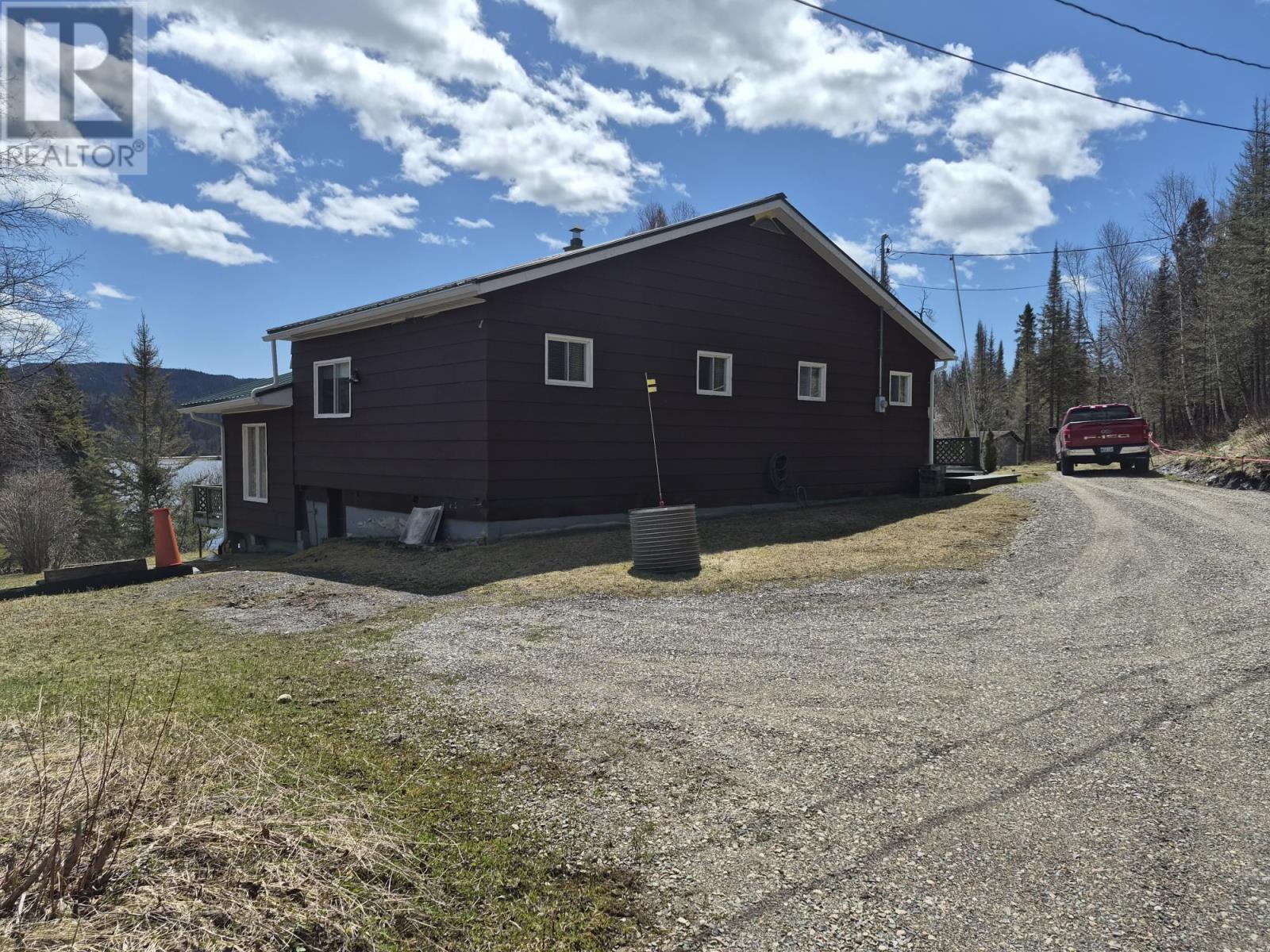8 Jackfish Lake Road N - 4