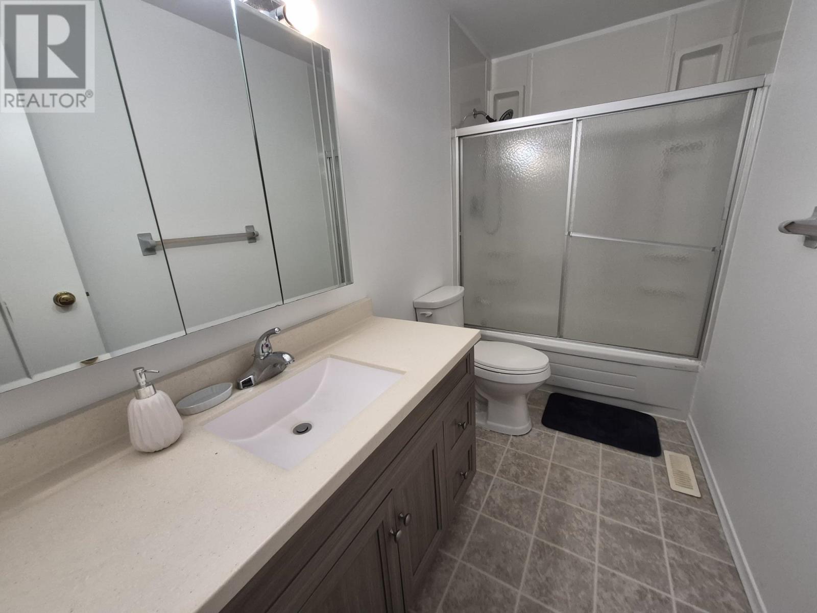59 Hemlo Drive - 19