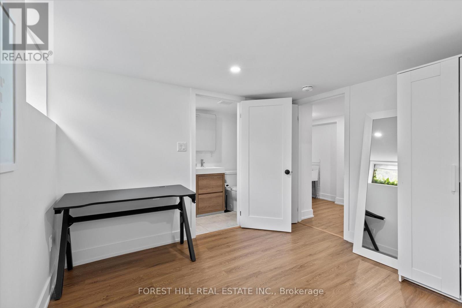 6 BARRETT ROAD - 23