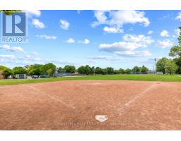 6 Barrett Road, Toronto, ON M4B1V9 Photo 40