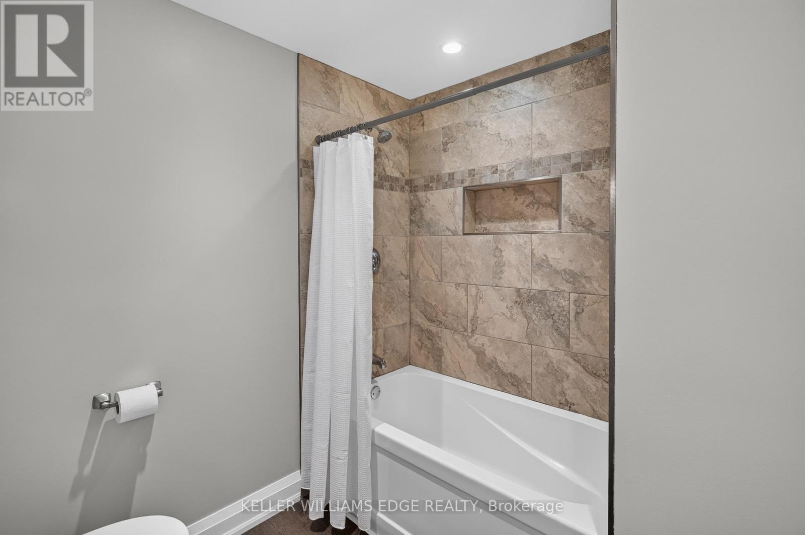 258 LYNDEN ROAD - 22