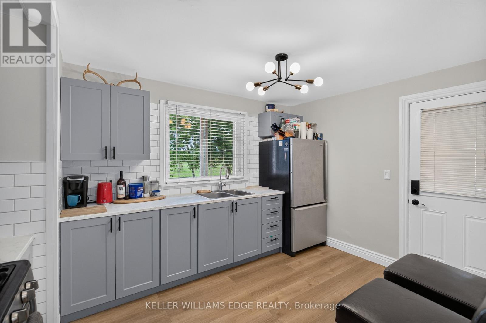 258 LYNDEN ROAD - 31
