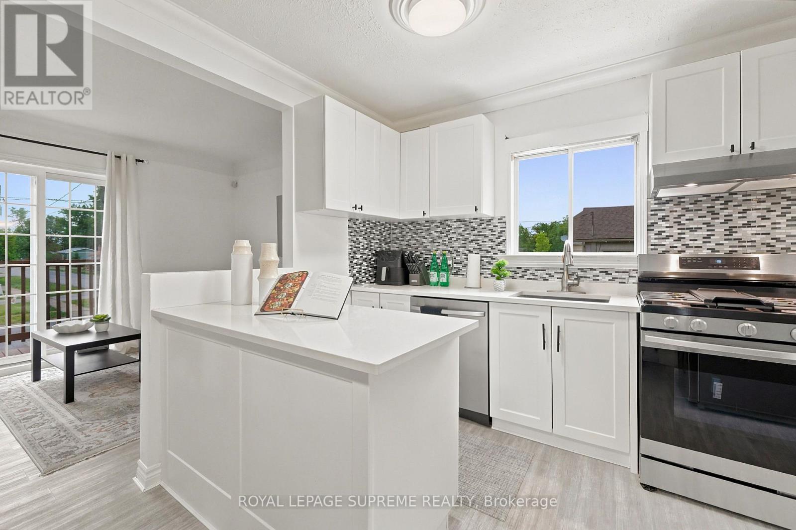 24 ALEXANDRA BOULEVARD - 13