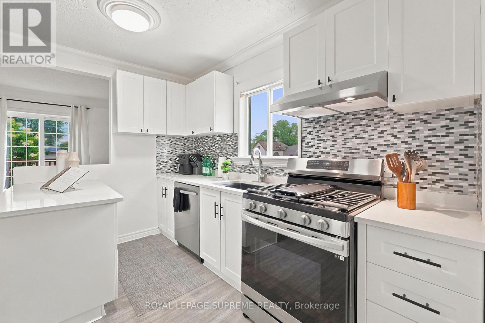 24 ALEXANDRA BOULEVARD - 14
