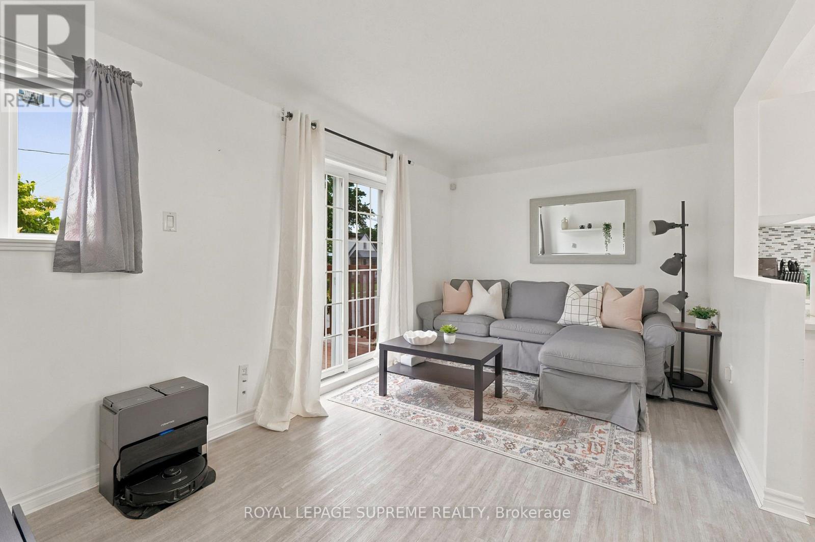 24 ALEXANDRA BOULEVARD - 26