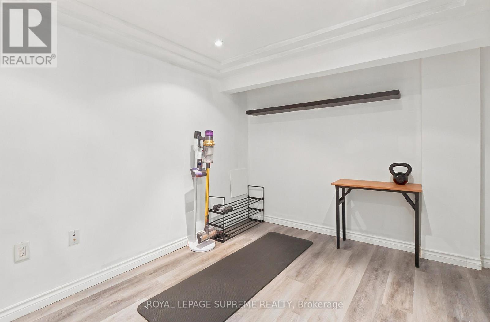 24 ALEXANDRA BOULEVARD - 38