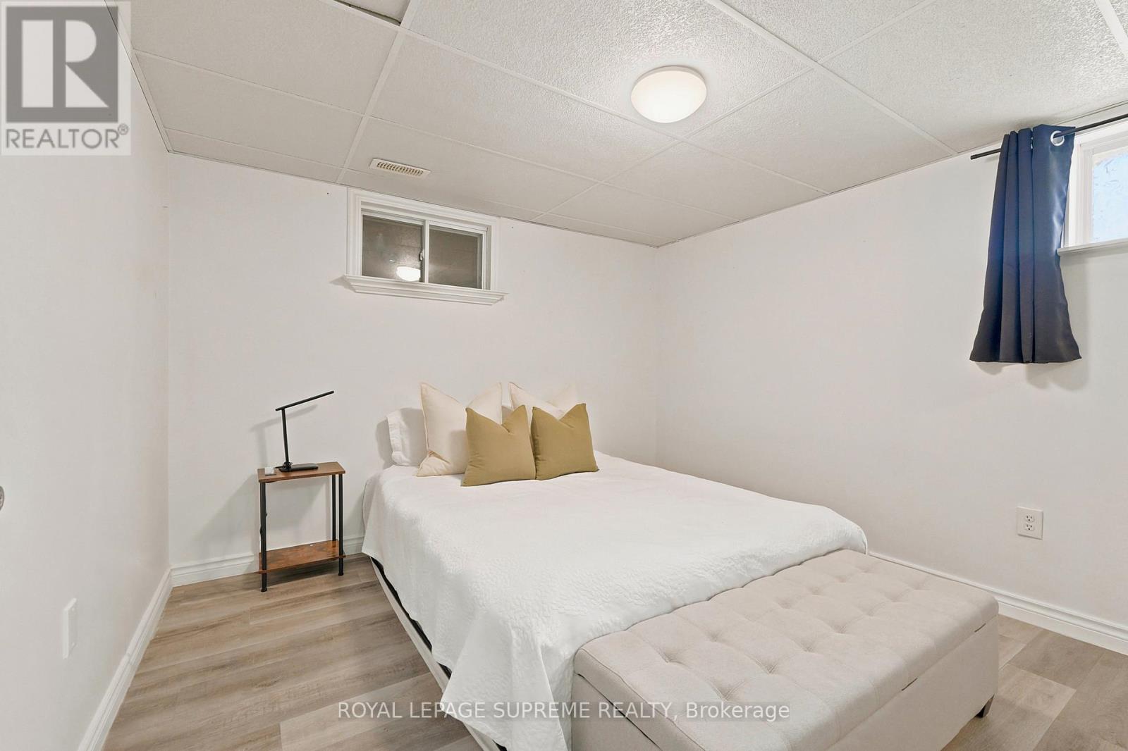 24 ALEXANDRA BOULEVARD - 40