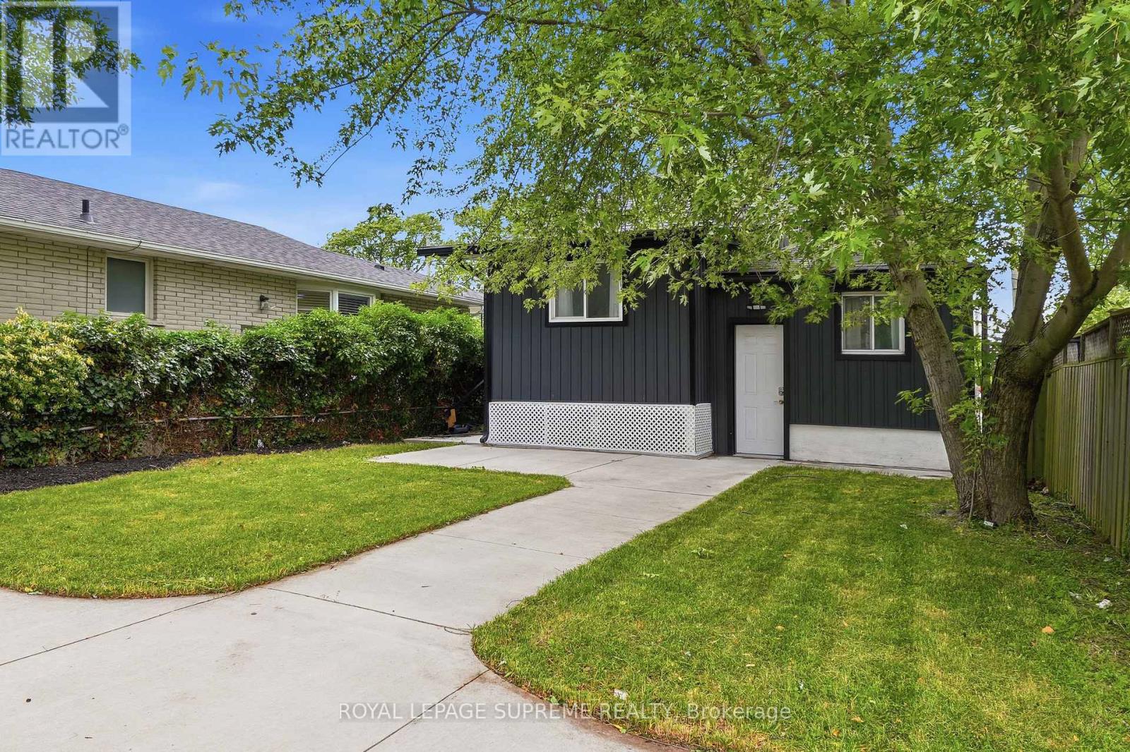 24 ALEXANDRA BOULEVARD - 7