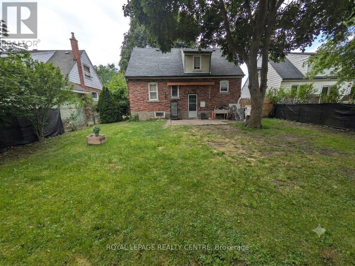 114 FIRST STREET N - 17
