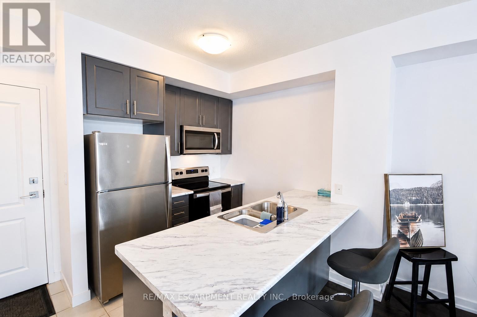 #404 450 DUNDAS STREET E - 4