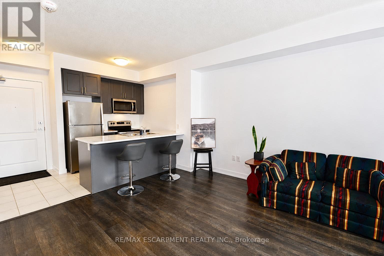 #404 450 DUNDAS STREET E - 5