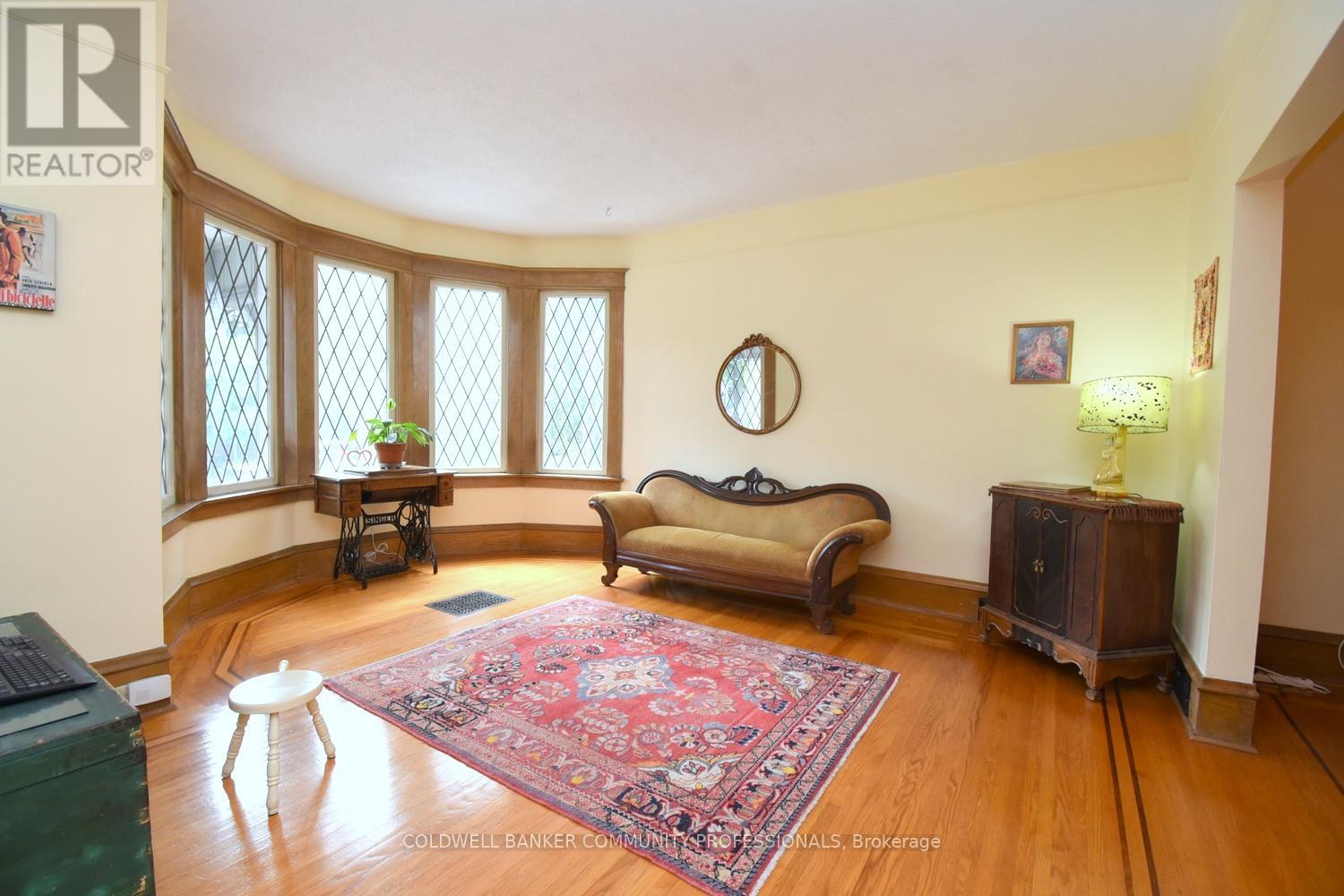 28 ST CLAIR AVENUE - 10
