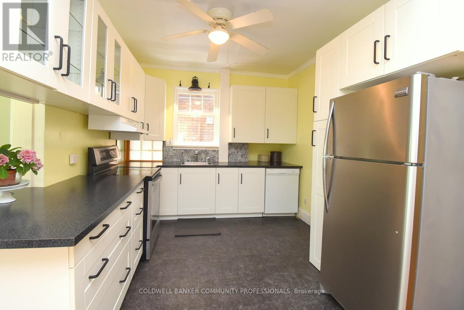28 ST CLAIR AVENUE - 17