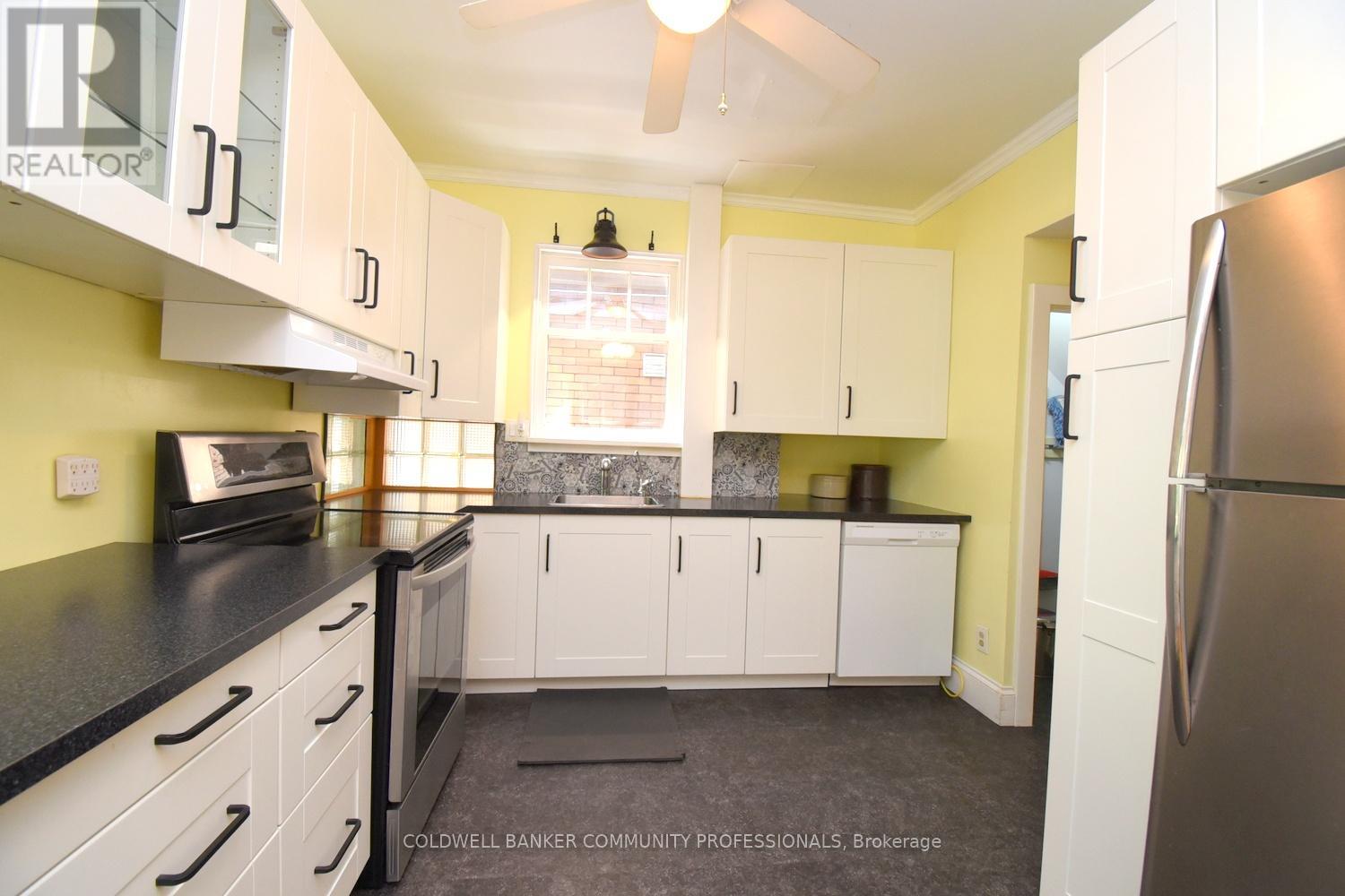 28 ST CLAIR AVENUE - 18