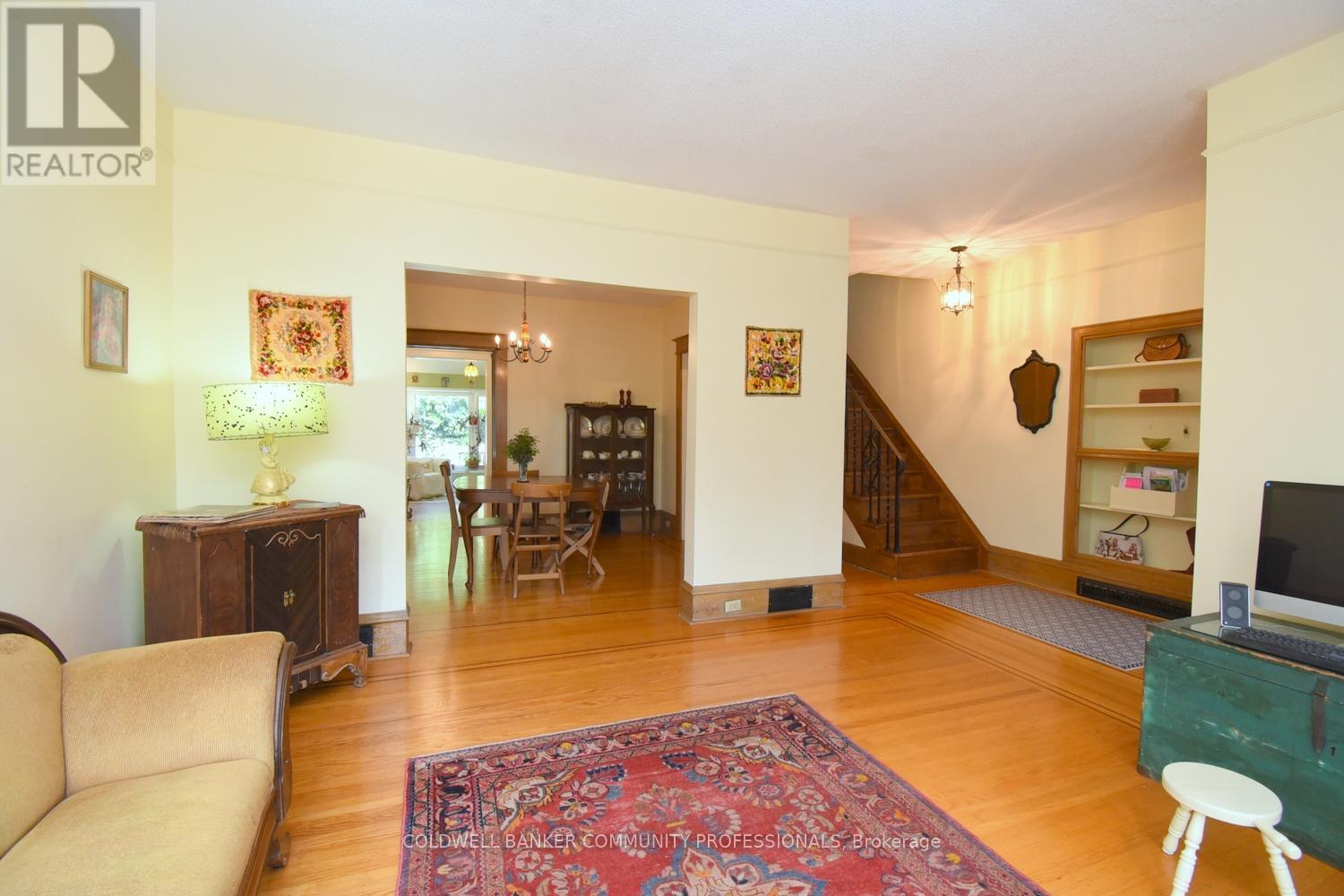 28 ST CLAIR AVENUE - 9