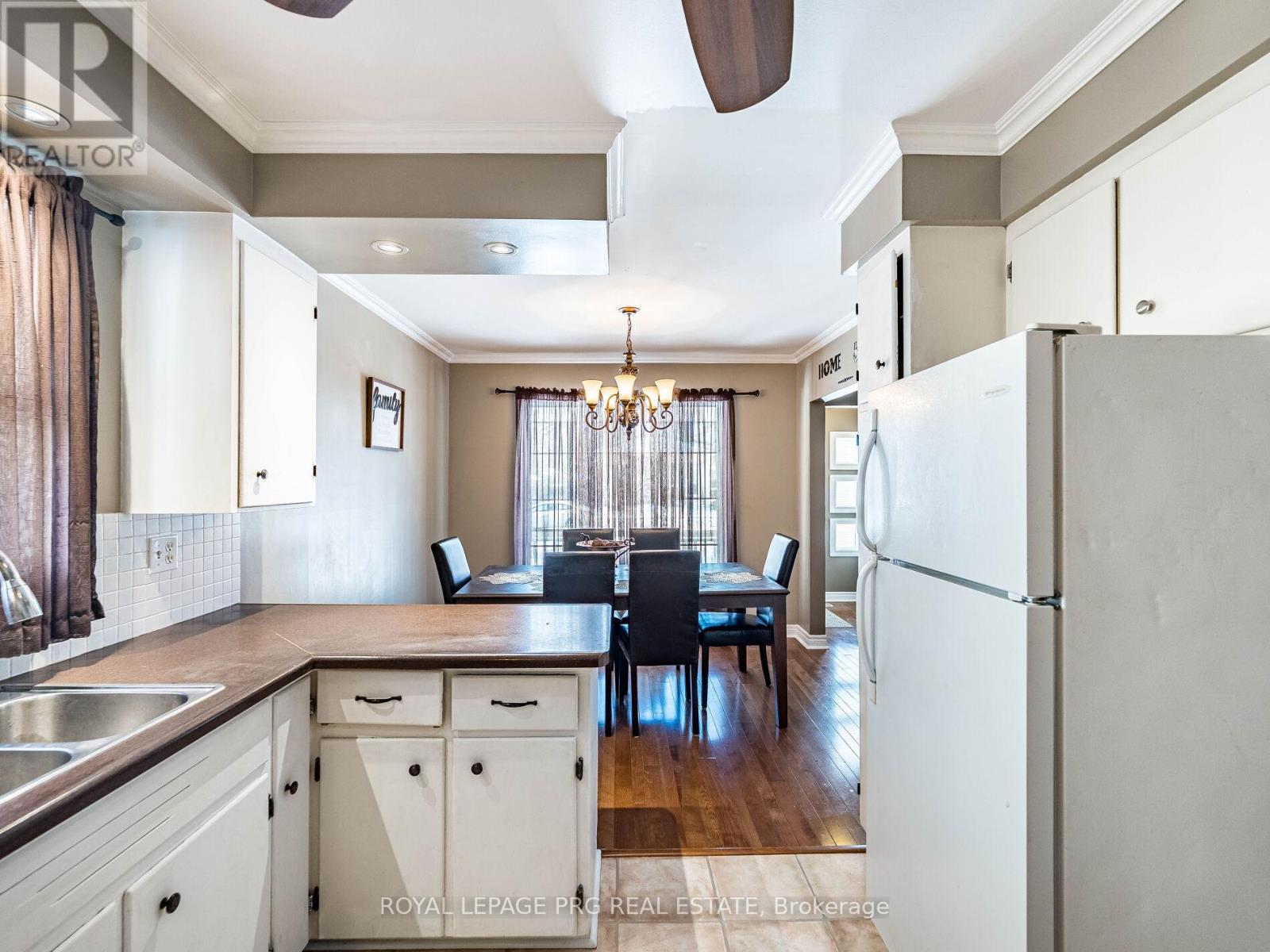 306 HELENA STREET - 10
