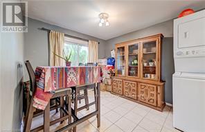 53 HELENE CRESCENT - 13