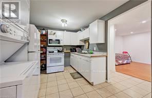 53 HELENE CRESCENT - 15