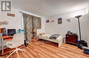 53 HELENE CRESCENT - 18