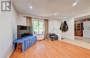 53 HELENE CRESCENT - 9