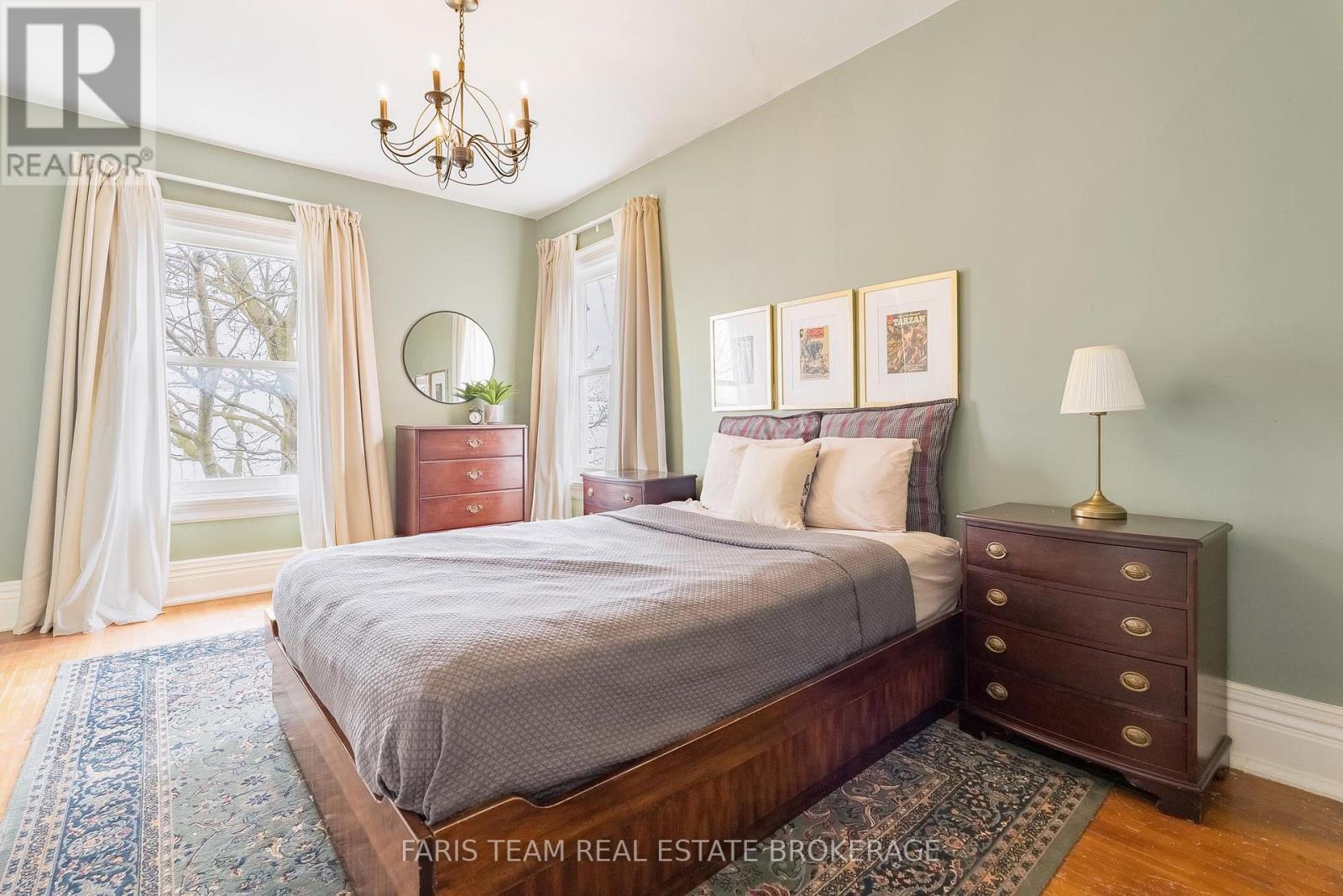 23 YONGE STREET S - 20