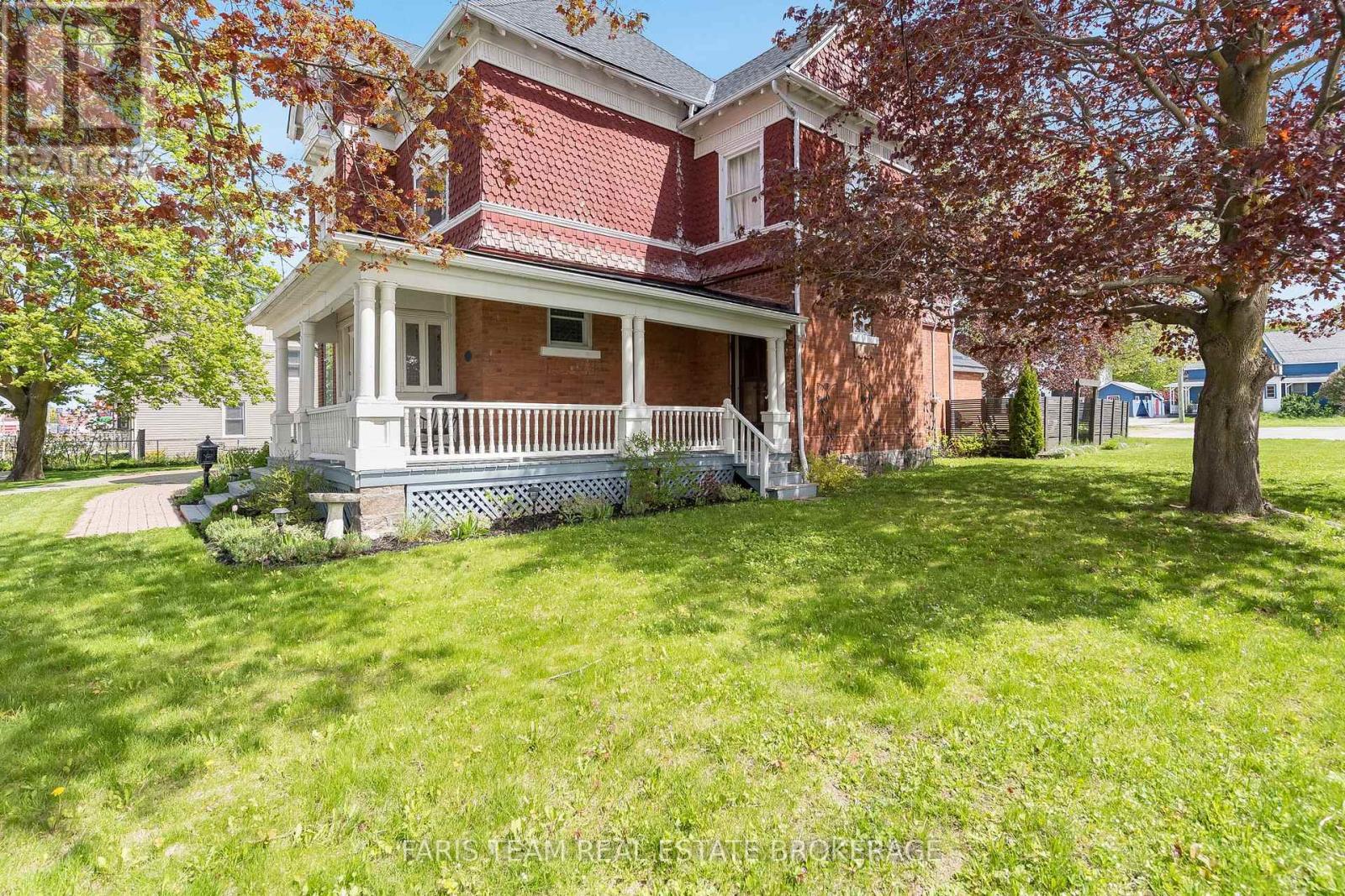 23 YONGE STREET S - 27