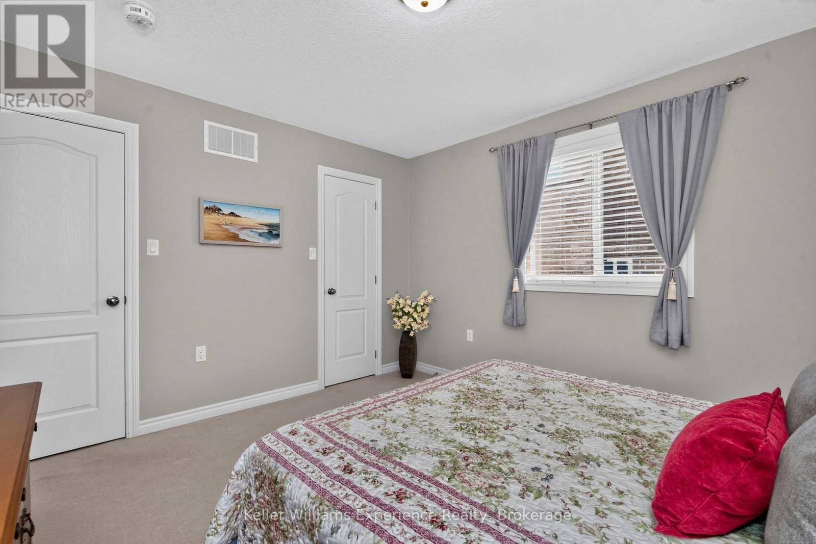 5 SHEPPARD DRIVE - 17