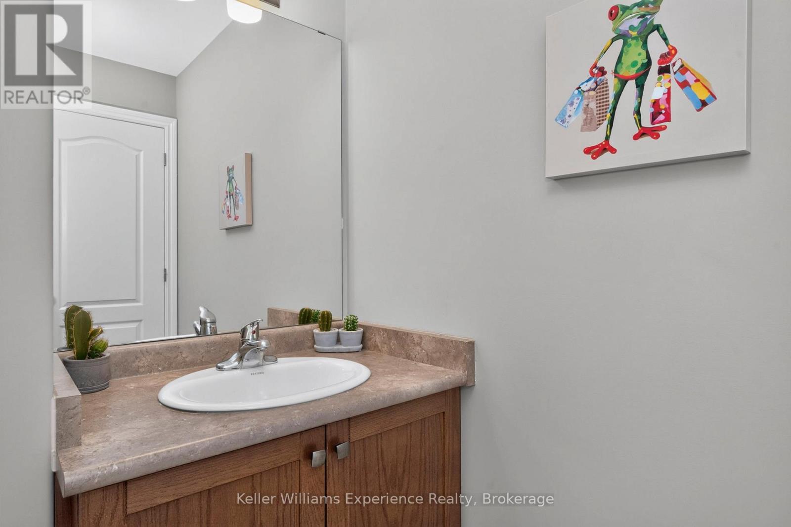 5 SHEPPARD DRIVE - 18