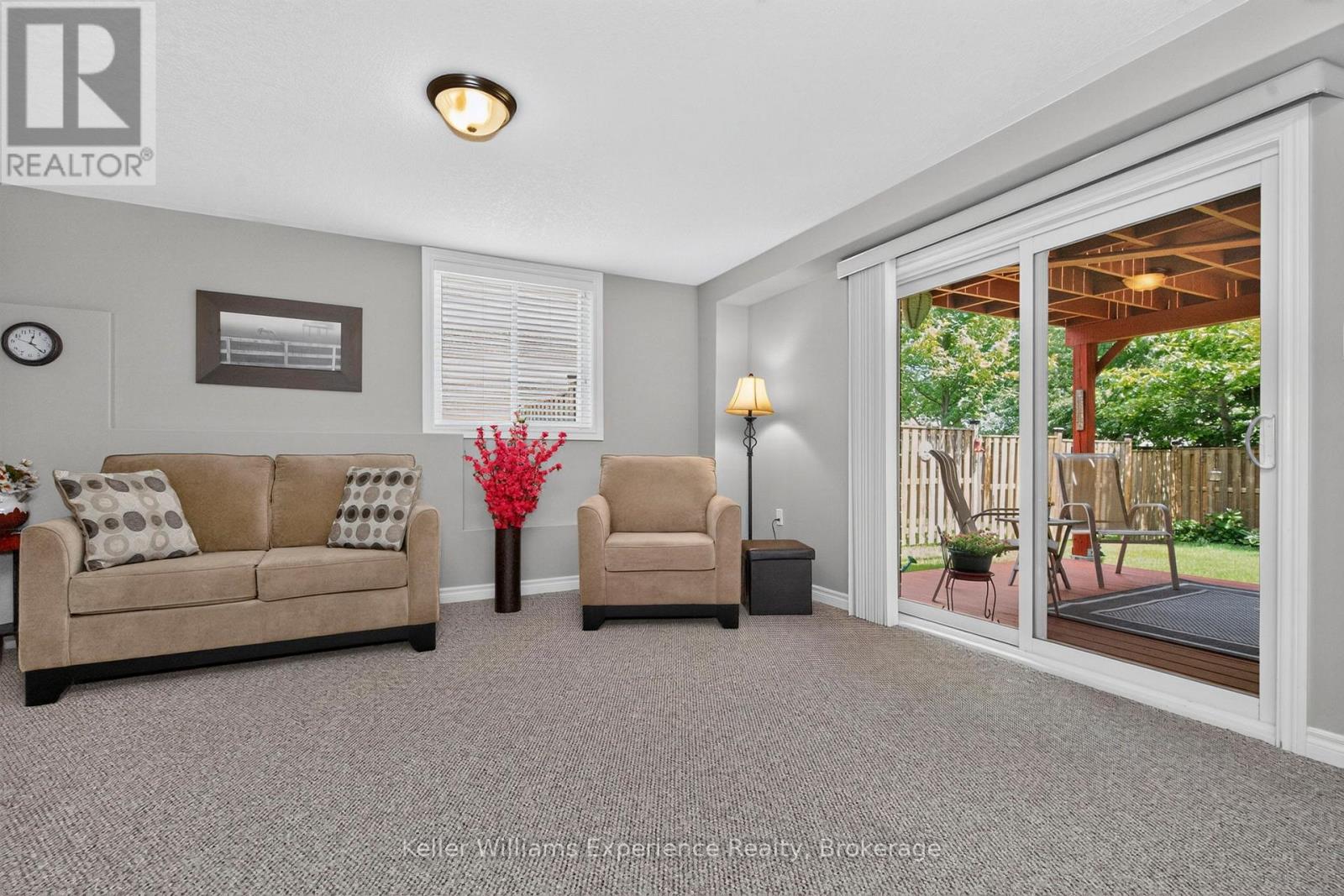 5 SHEPPARD DRIVE - 22