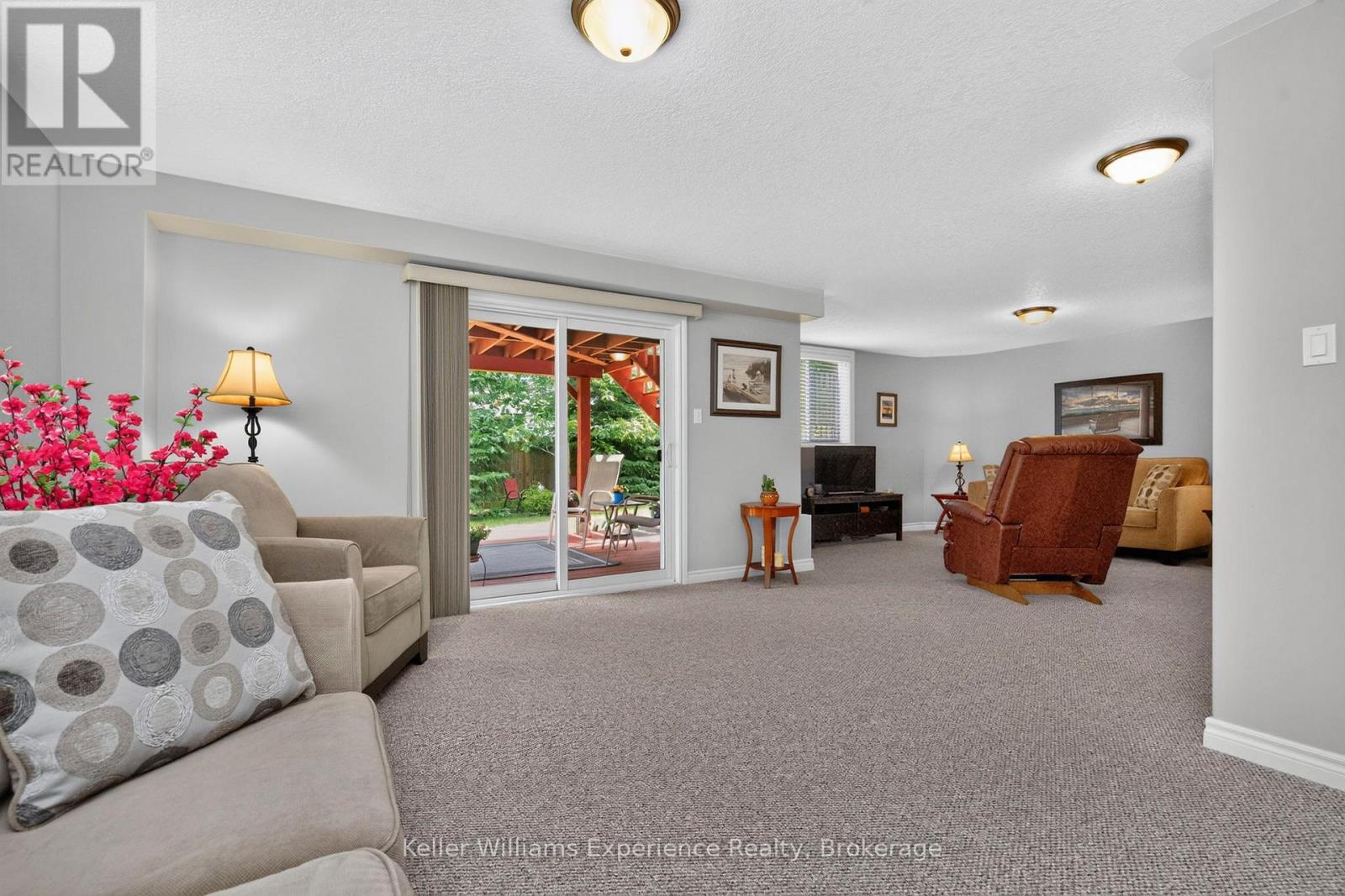 5 SHEPPARD DRIVE - 23