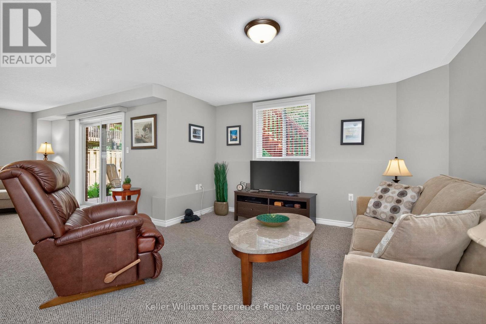 5 SHEPPARD DRIVE - 24