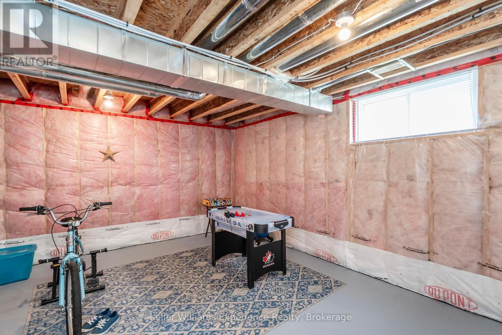 5 SHEPPARD DRIVE - 27