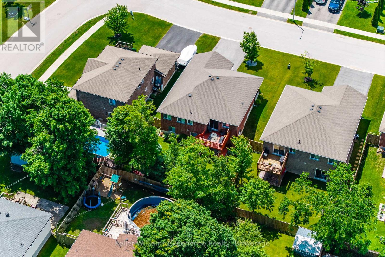 5 SHEPPARD DRIVE - 36
