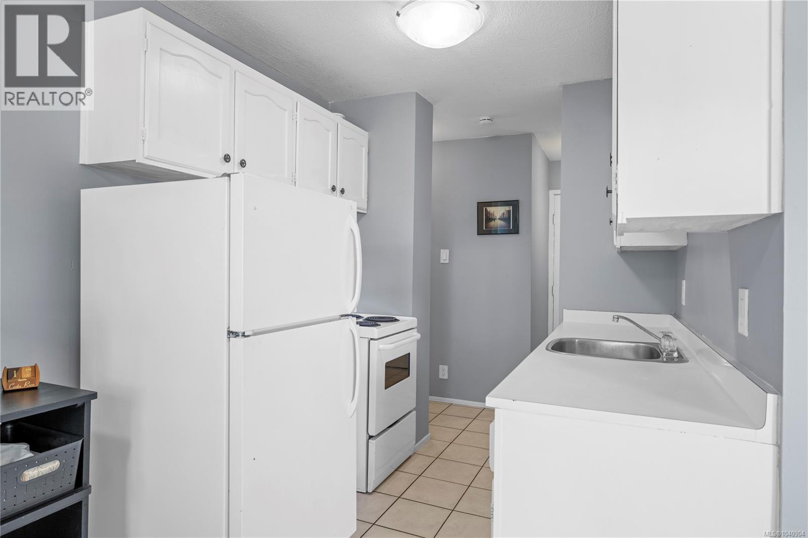 #5208 999 Bowen Rd - 11