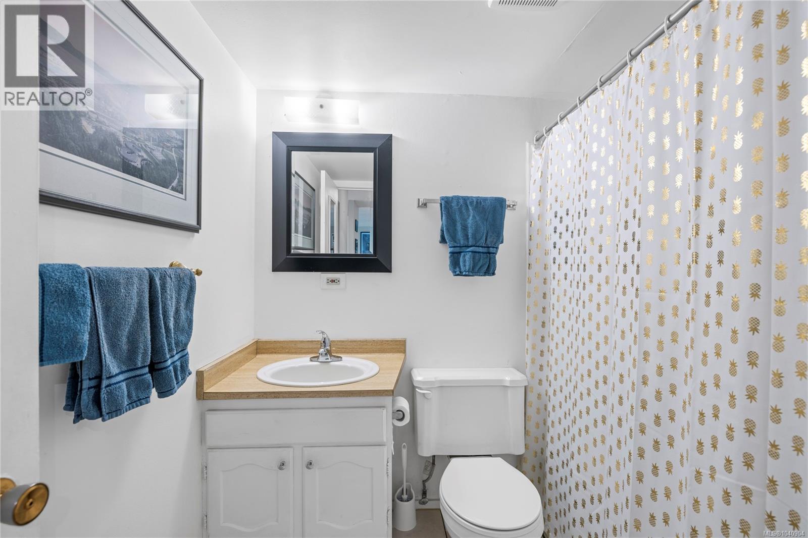 #5208 999 Bowen Rd - 12