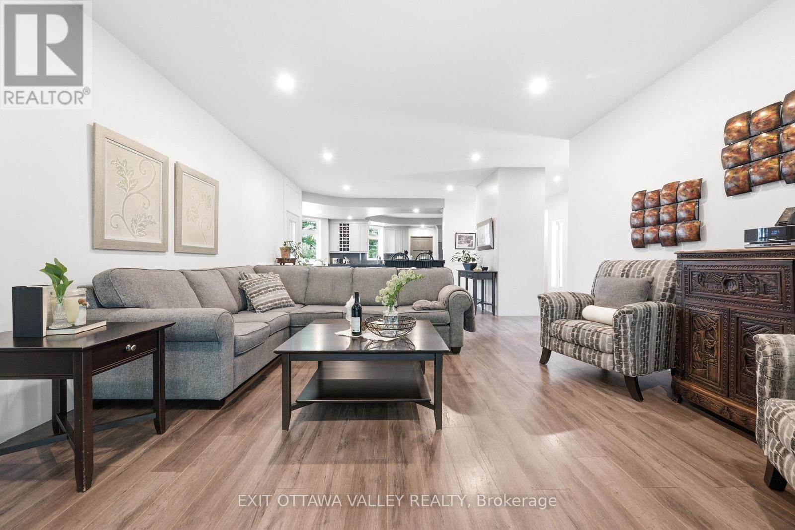 301 DORAN ROAD - 11